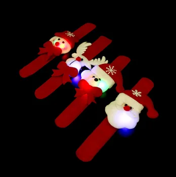 Светлинен плюшено коледно бедняк ринга Светещи коледни гривна Дядо Коледа китката с подарък играчка със светлина